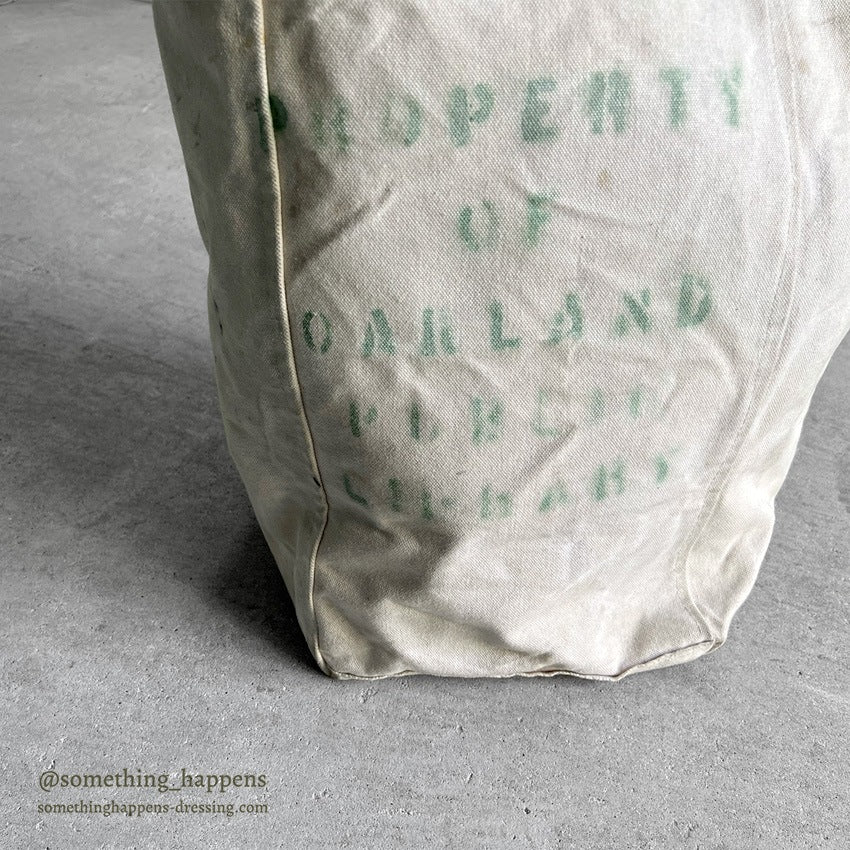 c.1960's PROPERTY OF OAKLAND PUBLIC LIBRARY CANVAS BAG...