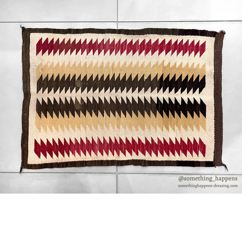 c.1940's NAVAJO RUG ZIGZAG PATTERN... 120cm/84cm