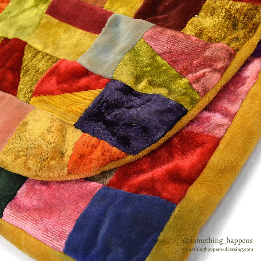 1970's PATCHWORK QUILT VELOR BAG...