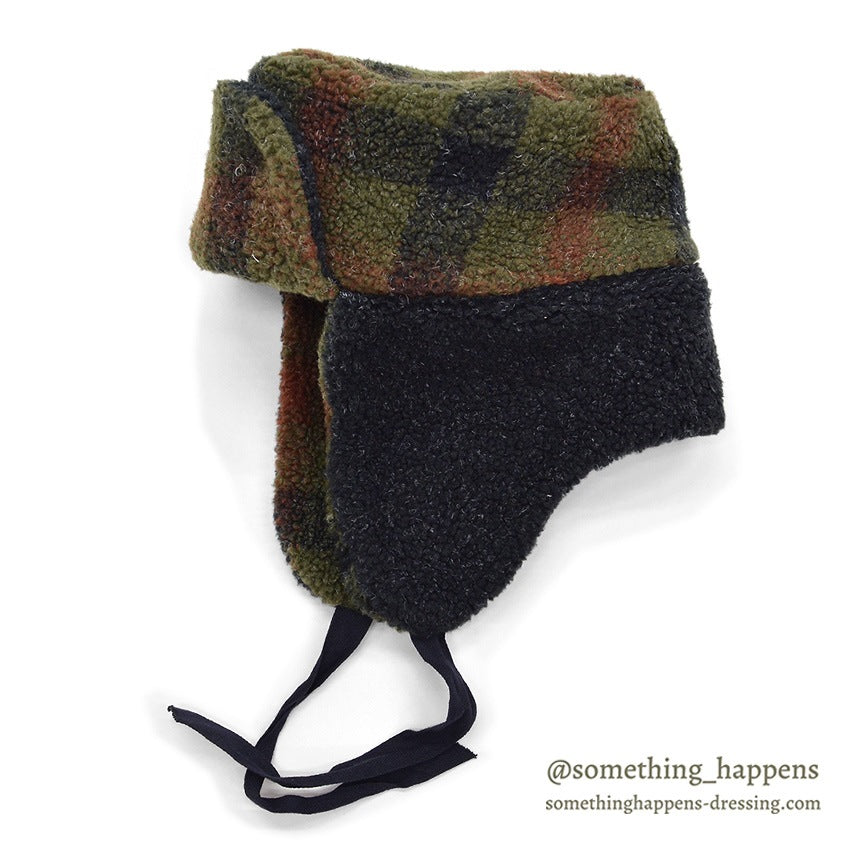 1990's LAKE OF THE ISLES PLAID FLEECE TRAPPER HAT...L