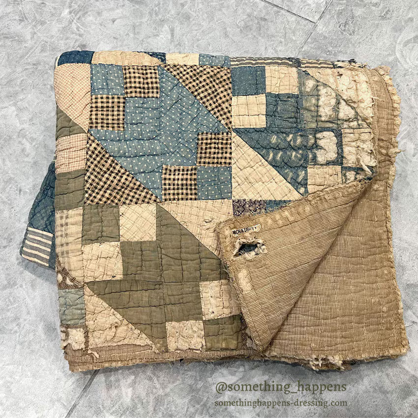 ANTIQUE CALICO PATCHWORK QUILT... 193cm/176cm