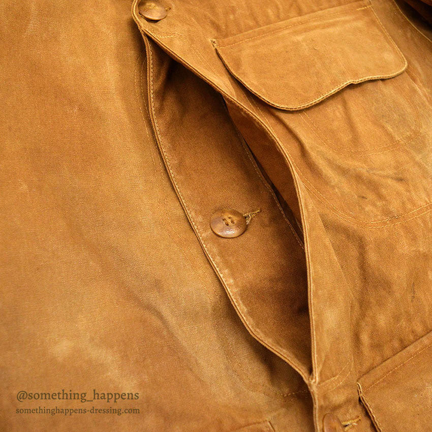 1930's DUXBAK HUNTING COAT WITH PAPER LICENSE HOLDER ... 42