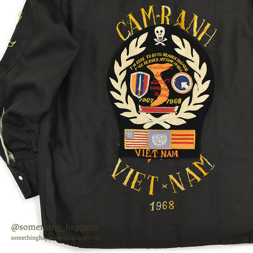 1960s VIETNAM SOUVENIR JACKET SNOOPY PATCH & SKULL PATCH (Vietnamese-style jacket)...
