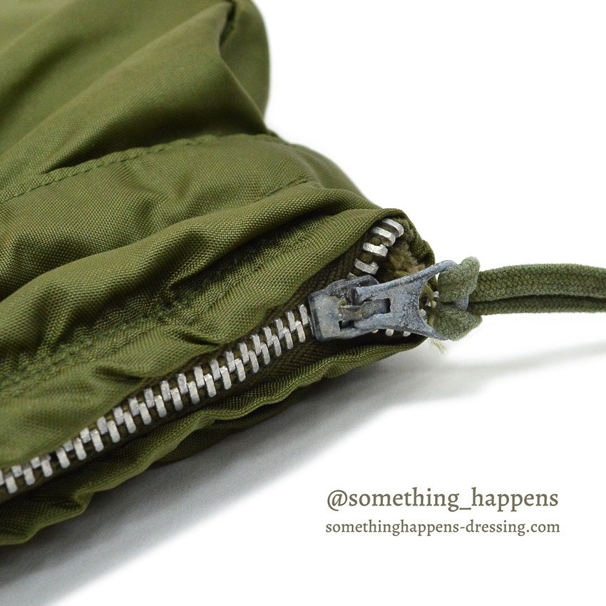 1970's U.S.A.F. BAG, FLYING HELMET, NYLON ALUMINUM ZIPPER ...