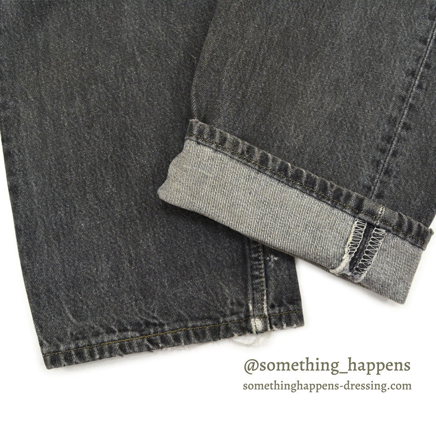 1990's Levi's 501 BLACK DENIM PANTS... W33/L32
