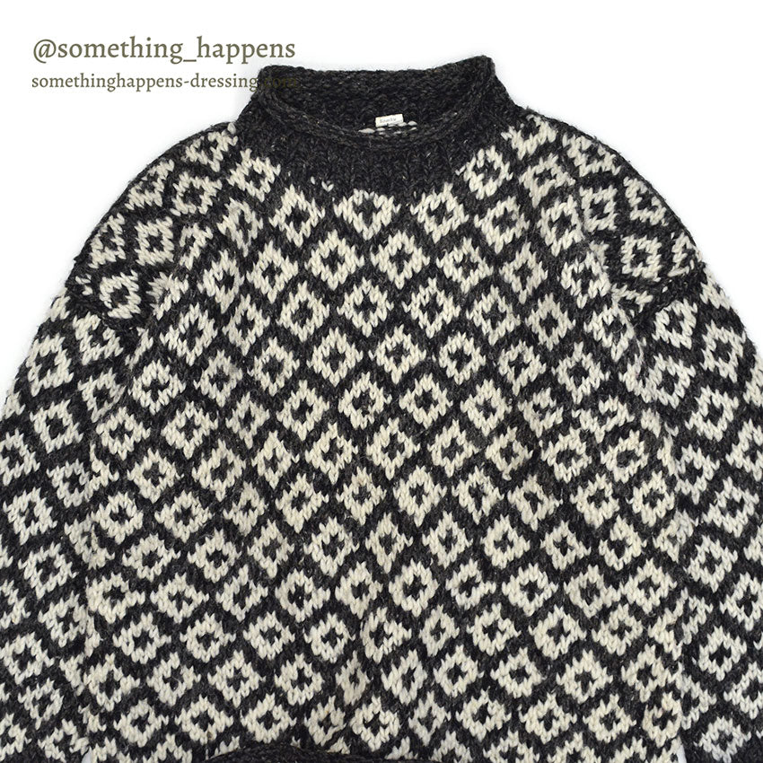 OLD ECUADOR HAND MADE WOOL KNIT SWEATER CROSS B/ W ... L