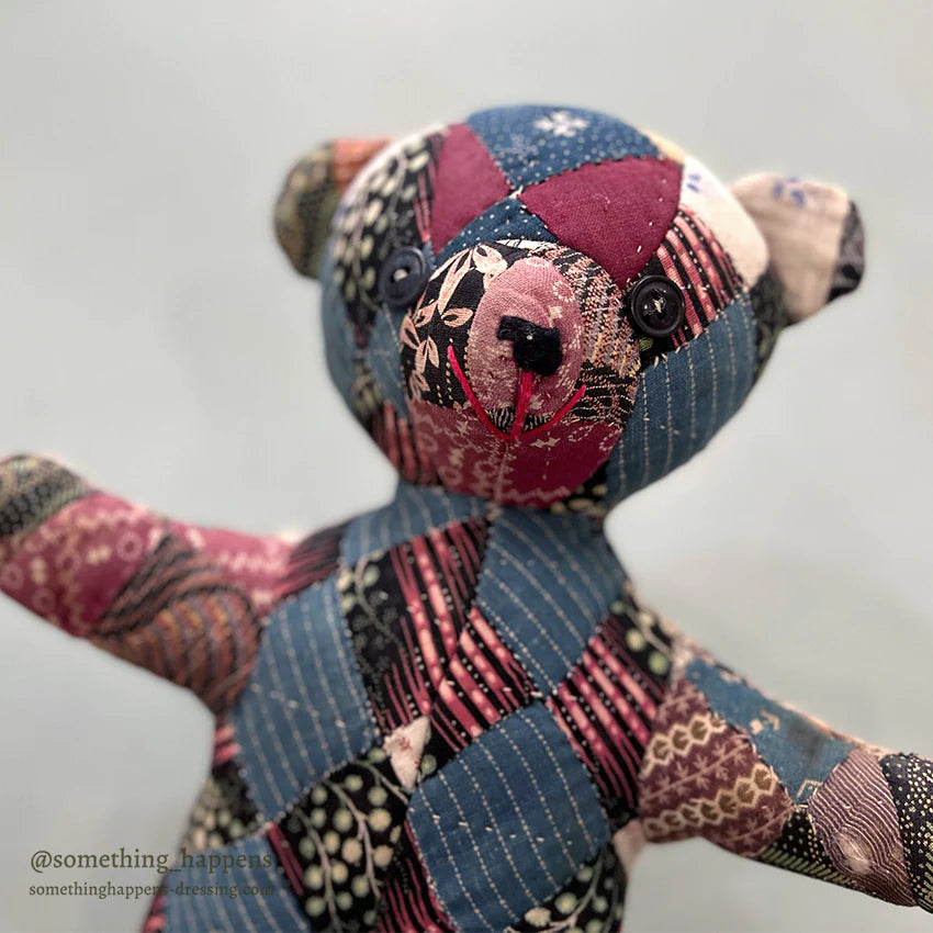 ANTIQUE CALICO PATCHWORK QUILTED TEDDY BEAR / STAND...