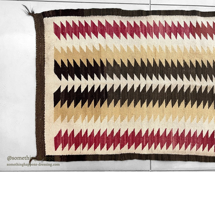 c.1940's NAVAJO RUG ZIGZAG PATTERN... 120cm/84cm