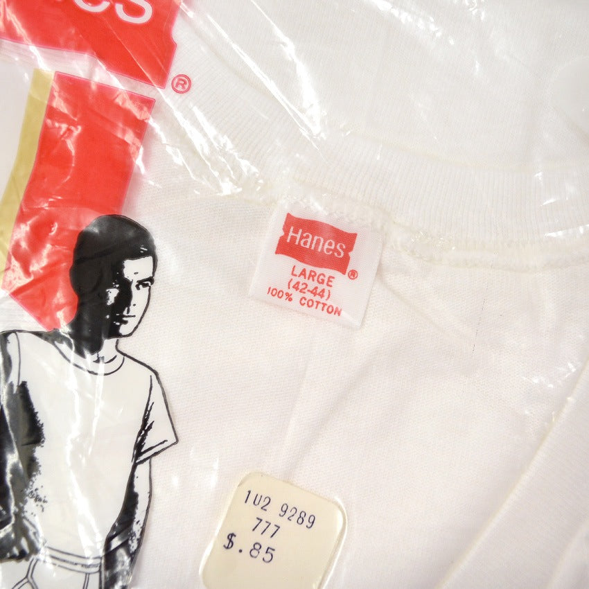 ~1970's Deadstock Hanes V-Neck T-shirts...L