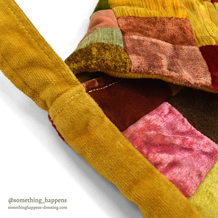 1970's PATCHWORK QUILT VELOR BAG...