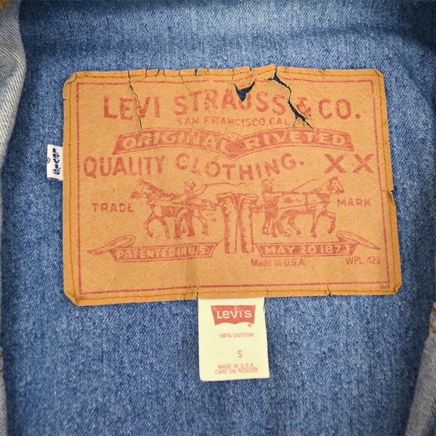 80's Levi's 'Oversized Patch' Denim Coat... S