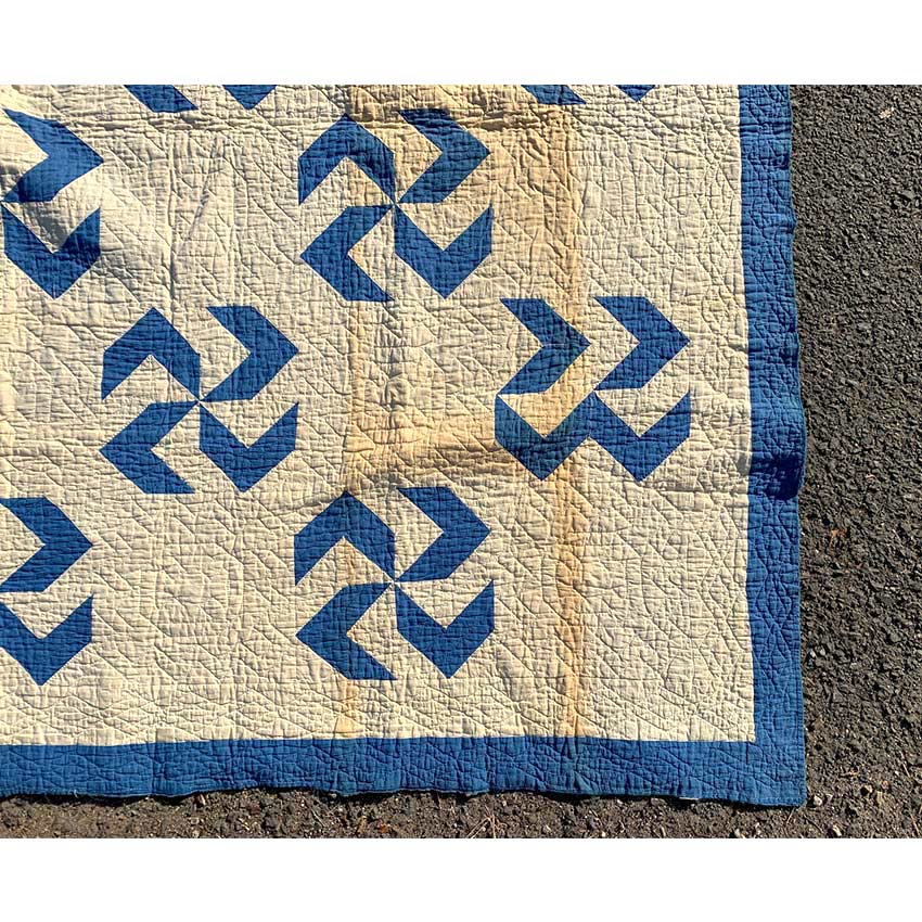 Circa 1920's Antique Fly Foot Pattern Patchwork Quilt...