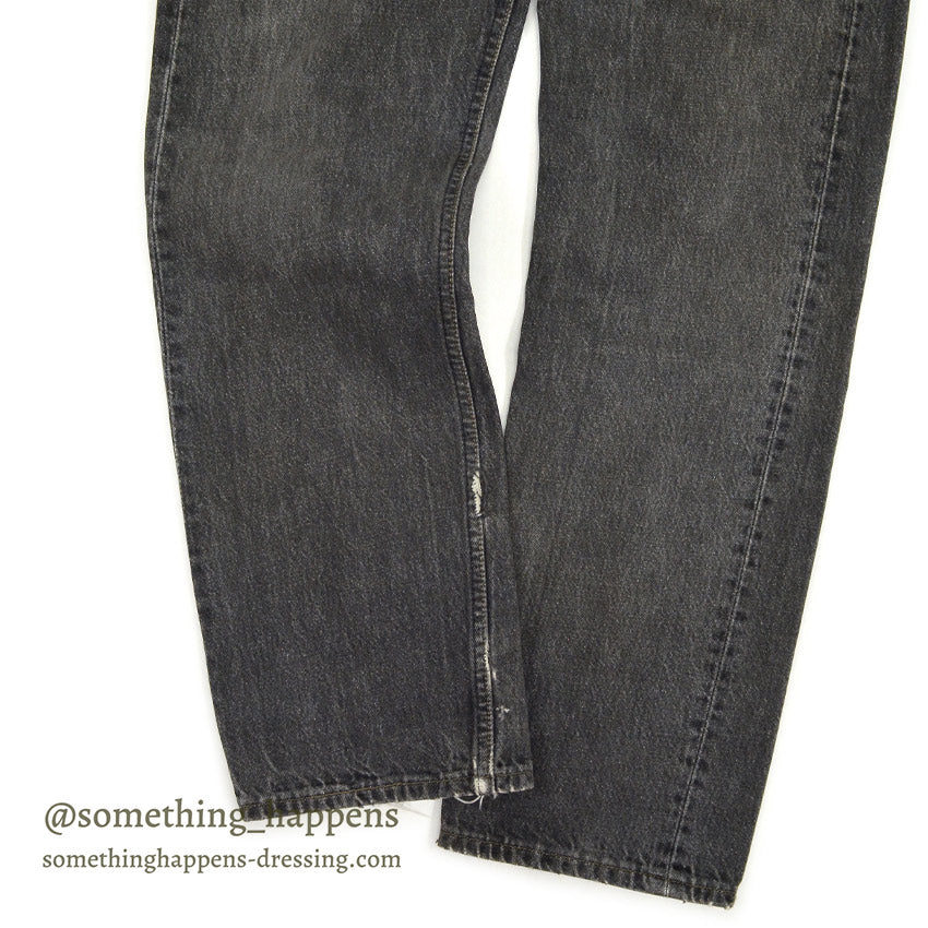 1990's Levi's 501 BLACK DENIM PANTS... W33/L32