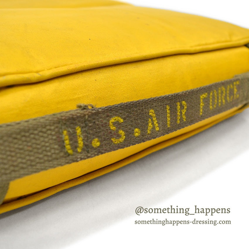 1940's USAF WW2 AIR CRAFT PILOT SEAT CUSHION... 46cm/46cm