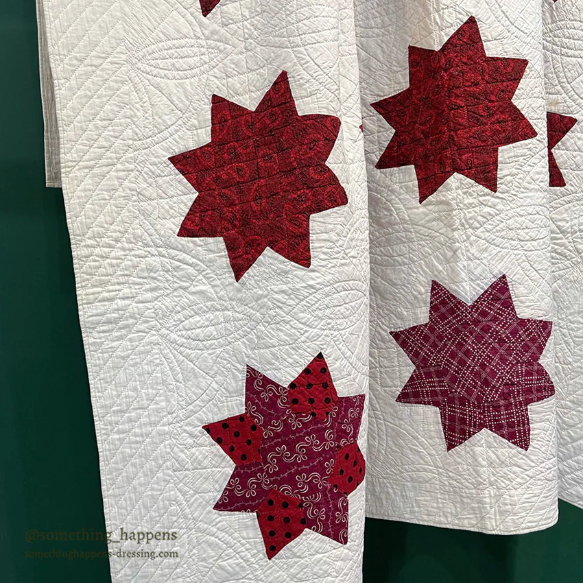 ANTIQUE 1898 to 1929 QUILTED RED STAR QUILT... 190cm/183cm