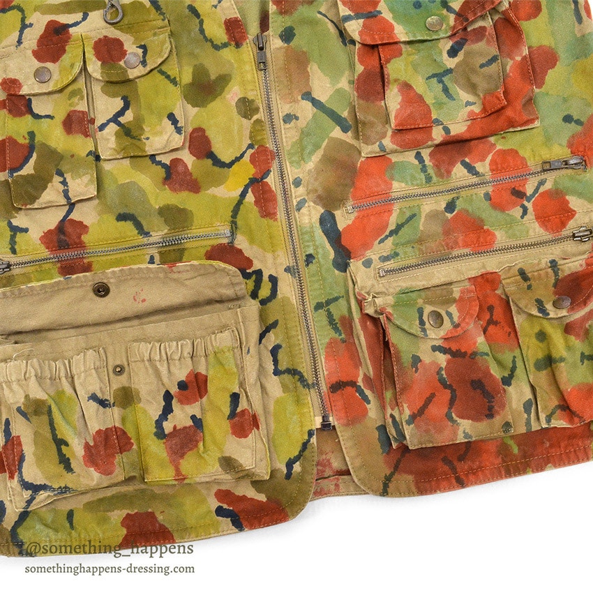 1980's BANANA REPUBLIC HAND PAINTED CAMO PHOTO JOURNALIST VEST...XL
