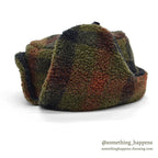 1990's LAKE OF THE ISLES PLAID FLEECE TRAPPER HAT...L