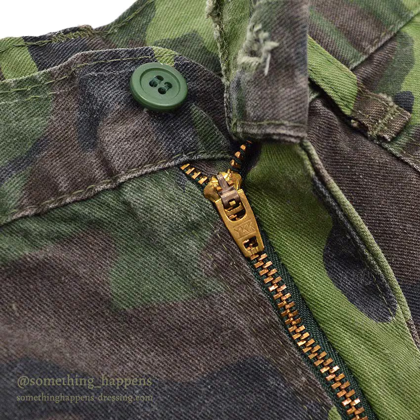 1980's FIVE BROTHER CAMO MULTI POCKETS PANTS... W32/L29