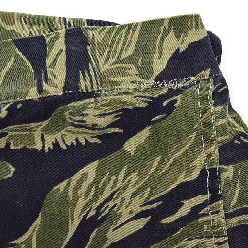 1970's OLD TIGER STRIPE SHORTS / NICE SIZE...