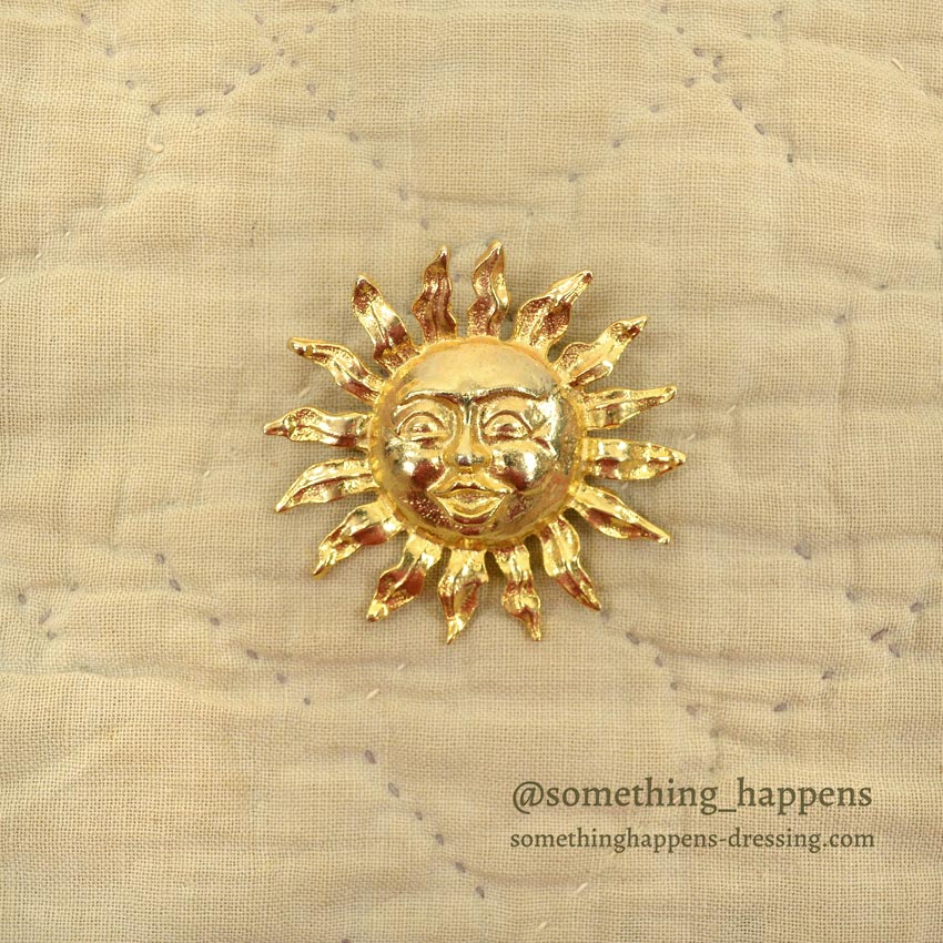 OLD FLOWER & SUN PINS ...