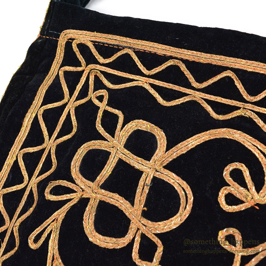 1960's~ HAND MADE EMBROIDERED BLACK VELVET SHOULDER BAG...