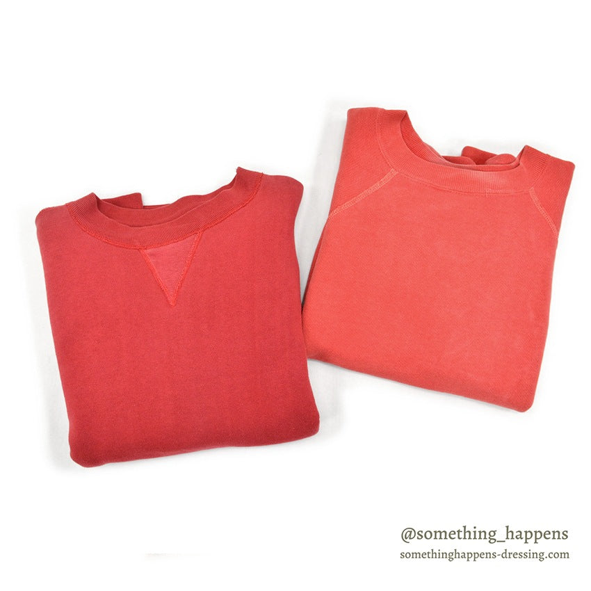 1950's RED TWO-TONE FRONT-V SWEAT SHIRT...