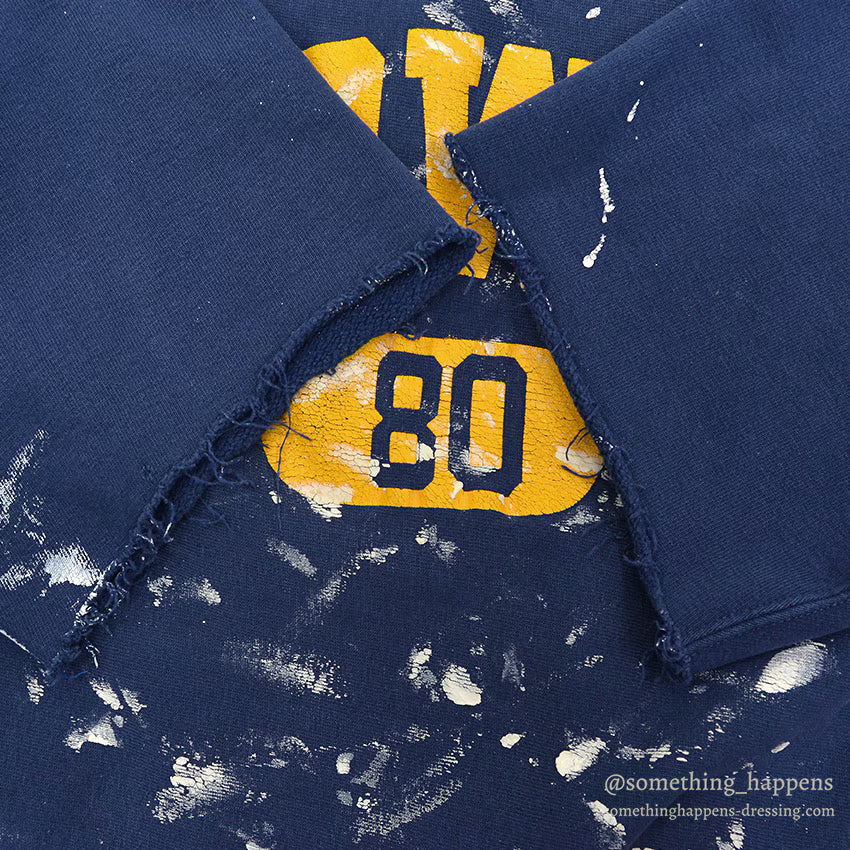 1980's CHAMPION IOWA REVERSE WEAVE SWEAT SHIRT NAVY CHOPPED...