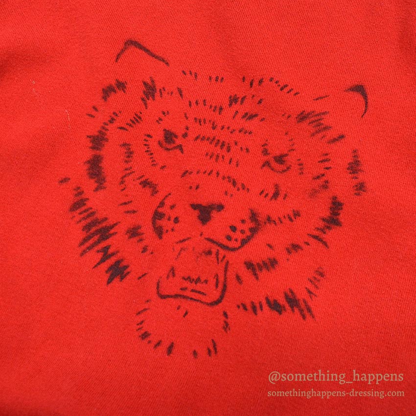 1990's USNAVY JERSEY, FLIGHT DECK CREWMAN'S RED / TIGER STENCIL ... XL