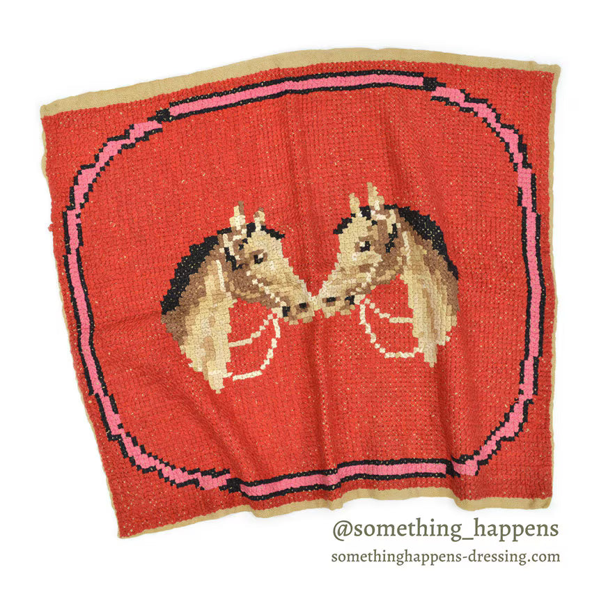 OLD TWO HORSE EMBROIDERY RUG... 102cm×86cm