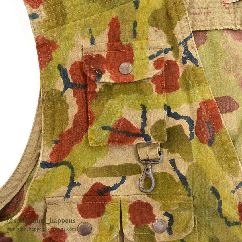 1980's BANANA REPUBLIC HAND PAINTED CAMO PHOTO JOURNALIST VEST...XL