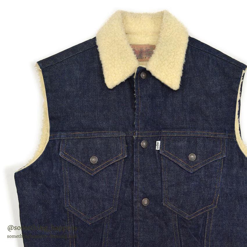 1960's LEVI'S 70579-0217 BIGE DENIM BOA VEST... 36