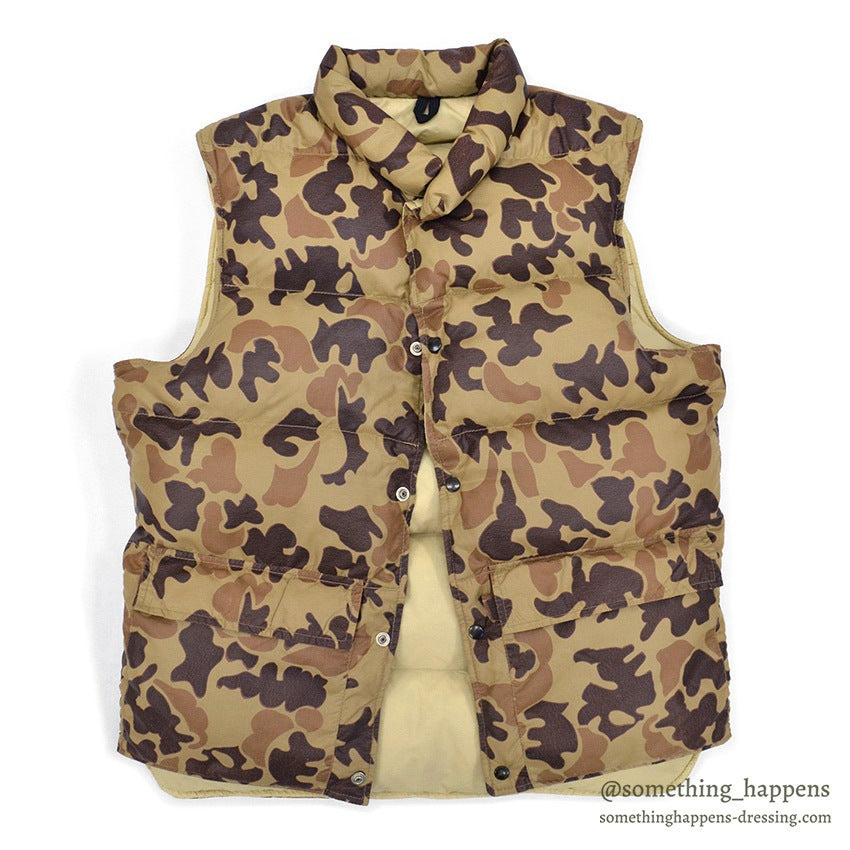 1970's WOOLRICH CAMO DOWN VEST...M