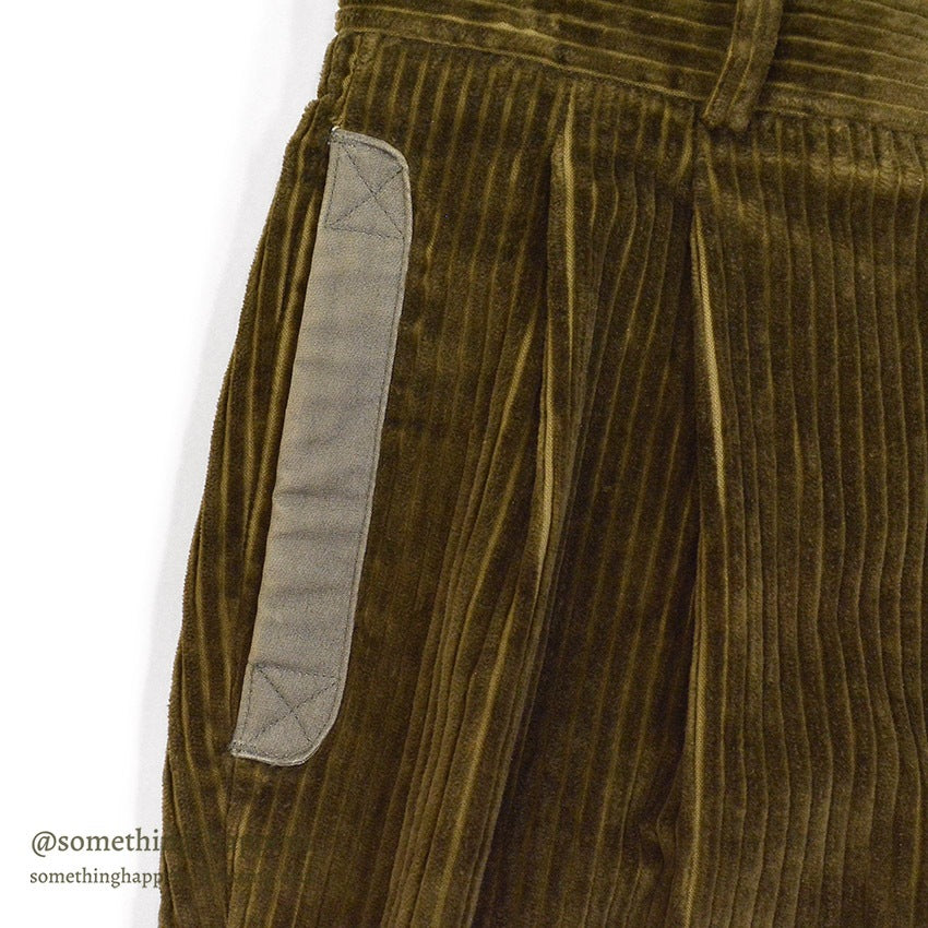 1990's WILLIS & GEIGER OLIVE GREEN CORDUROY PANTS...W34