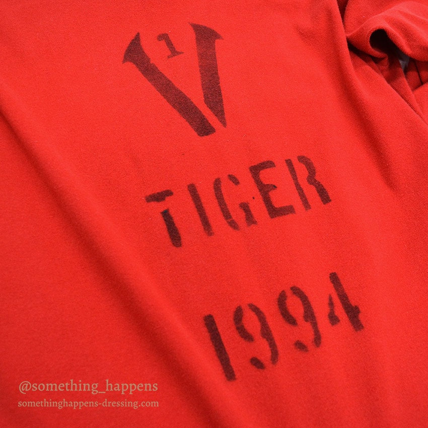 1990's USNAVY JERSEY, FLIGHT DECK CREWMAN'S RED / TIGER STENCIL ... XL