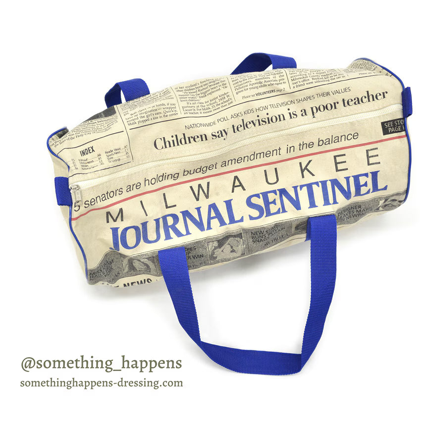 1980's~ AIR-TEX MILWAUKEE JOURNAL SENTINEL ADVERTISING DUFFLE BAG...