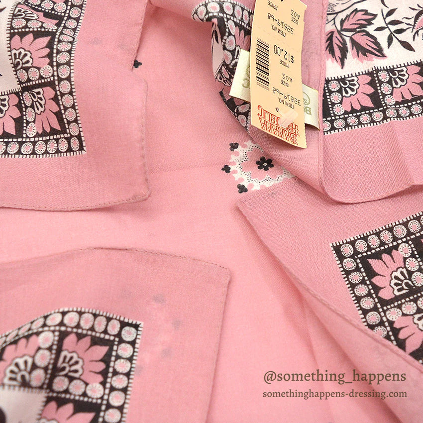 1980's DEADSTOCK BANANA REPUBLIC SAFARI & TRAVEL BANDANA PINK...