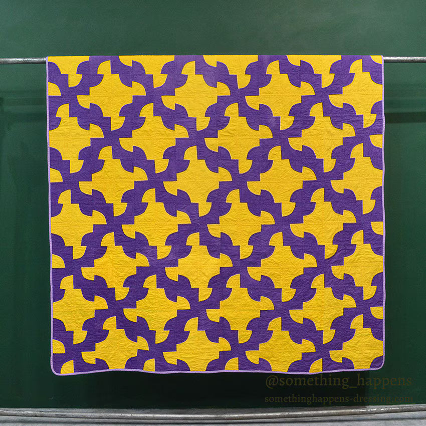 DRUNKARD'S PATH PURPLE & YELLOW PATCHWORK QUILT... 208cm/146cm