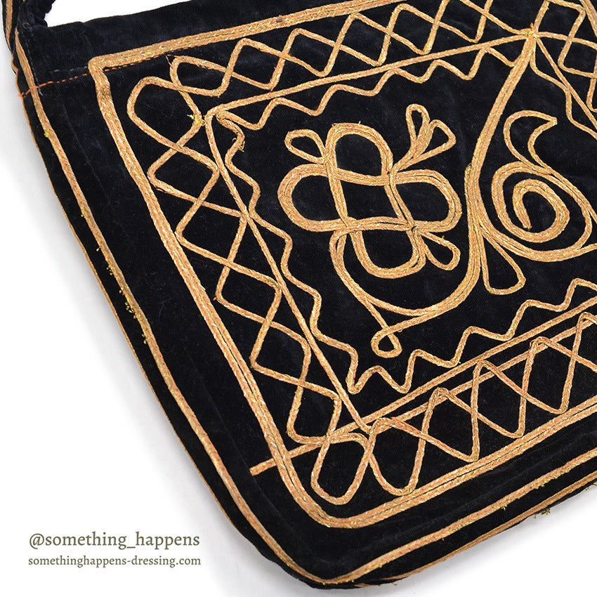1960's~ HAND MADE EMBROIDERED BLACK VELVET SHOULDER BAG...