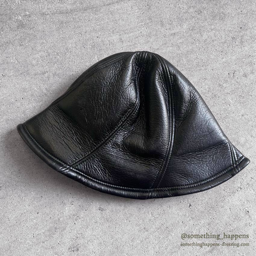FAKE LEATHER ALL BLACK HAT...