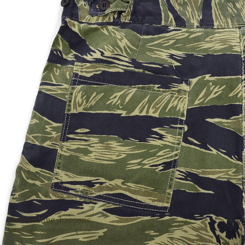1970's OLD TIGER STRIPE SHORTS / NICE SIZE...