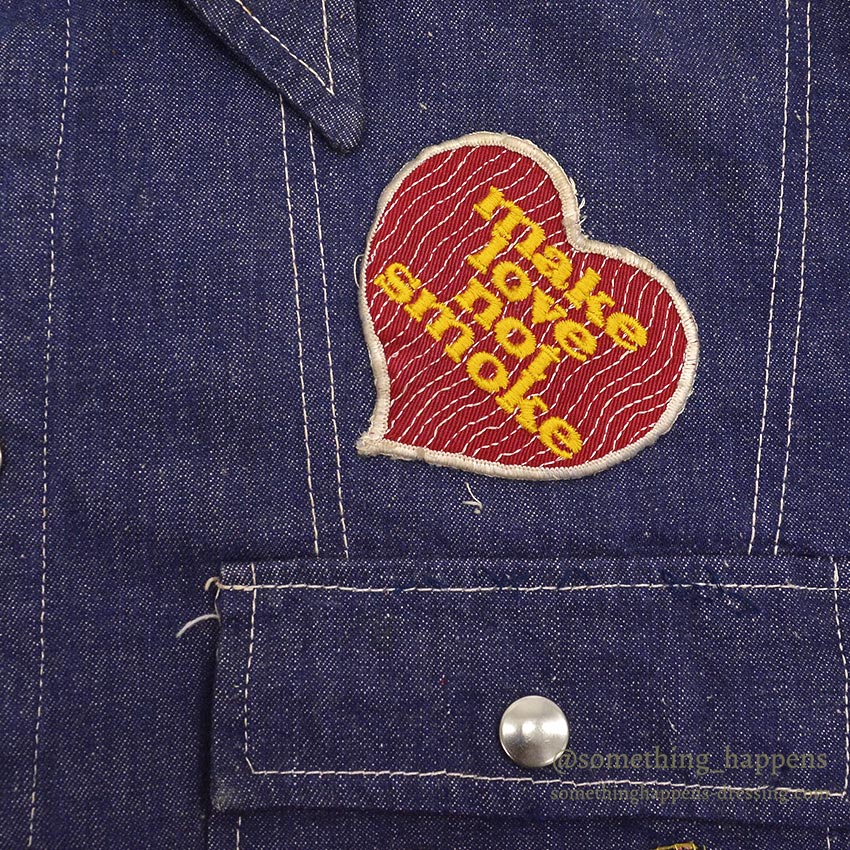 1970's DELUXE SPORTSWEAR VAD DYED DENIM JACKET / LOTS OF PATCHES ... M