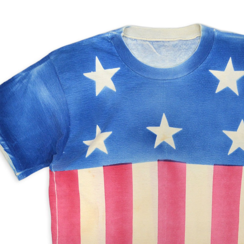 1980's~ AMERICAN FLAG SILK SCREEN ALL OVER PRINT T-SHIRT...