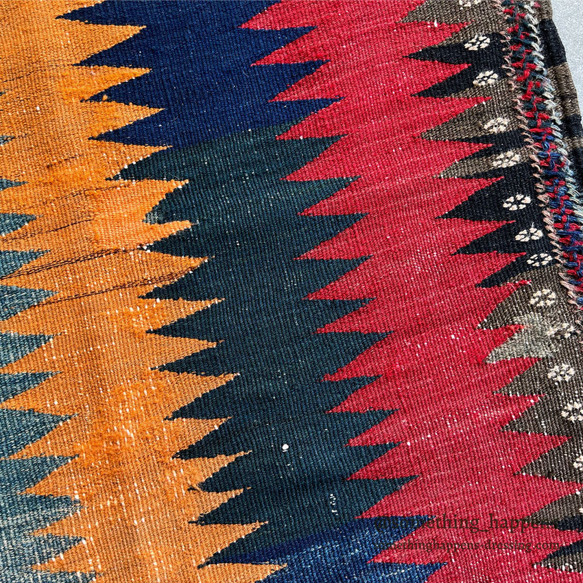 OLD NATURAL DYED HAND WOVEN TRIBAL RUG... 118cm/100cm