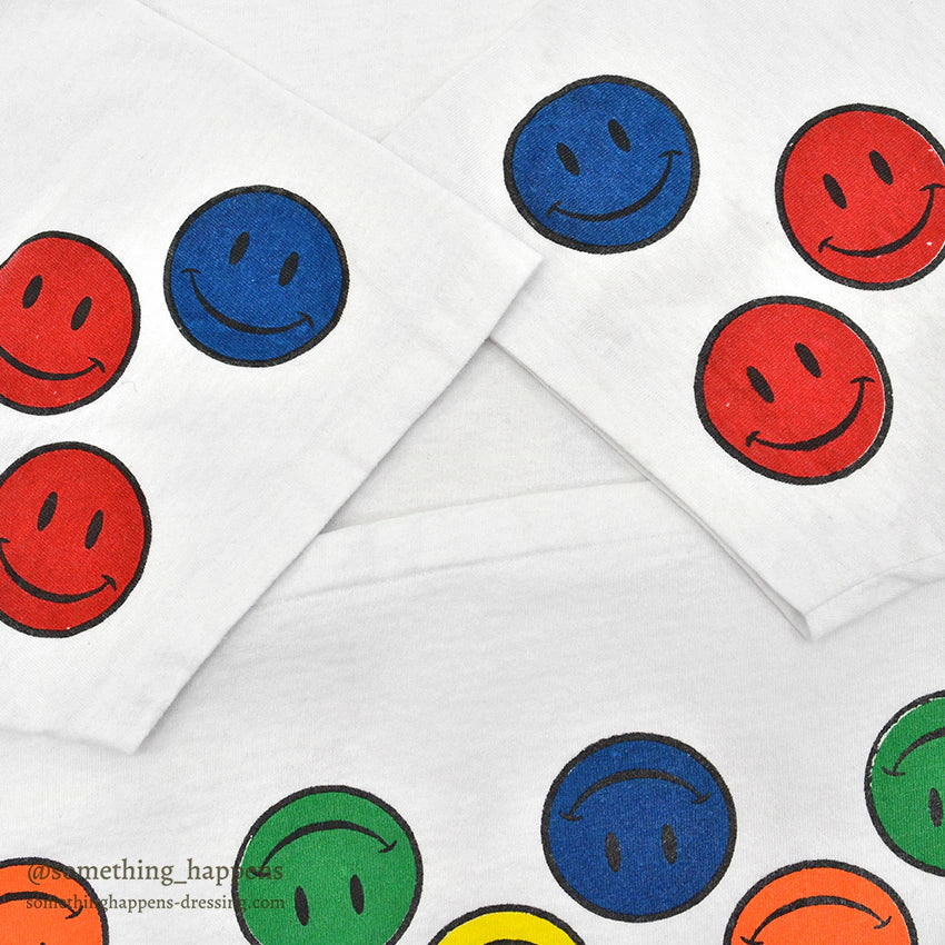 1990's DELTA SMILEY FACES PRINT T-SHIRT... XL