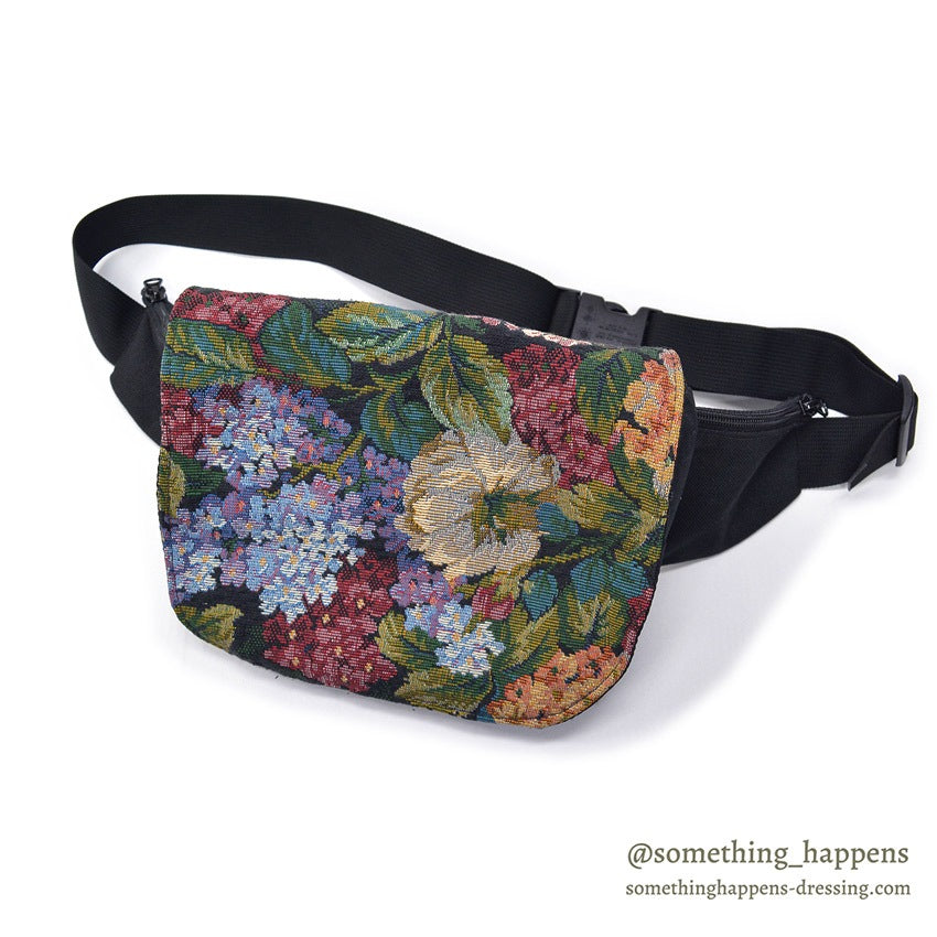 1990's WILD WEST TAPESTRY FANNY PACK...