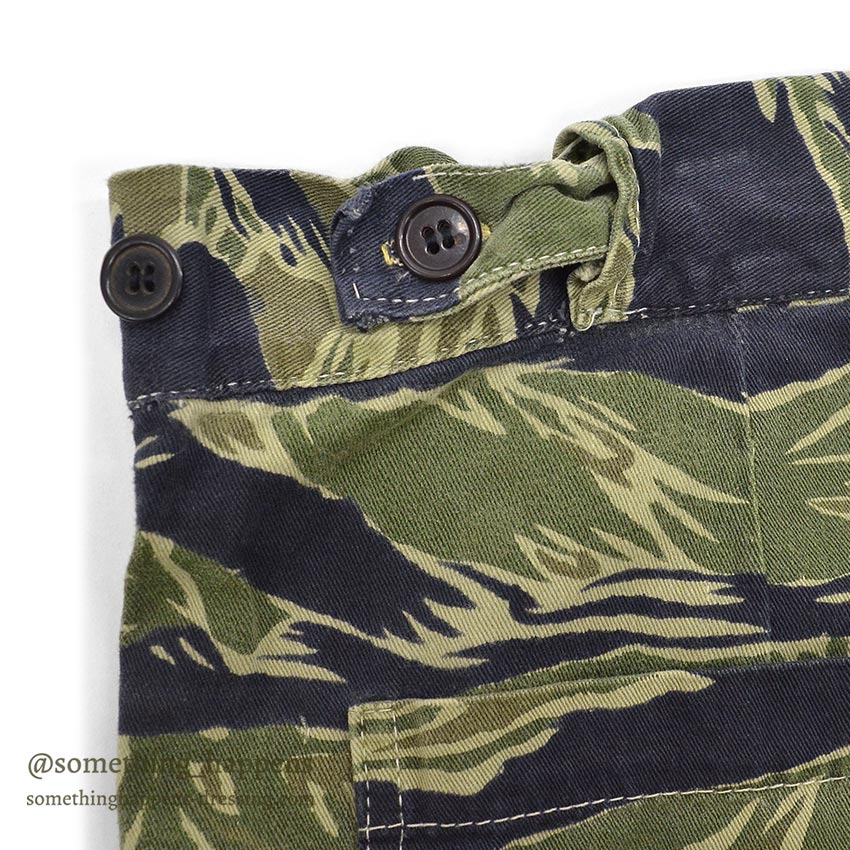 1970's OLD TIGER STRIPE SHORTS / NICE SIZE...