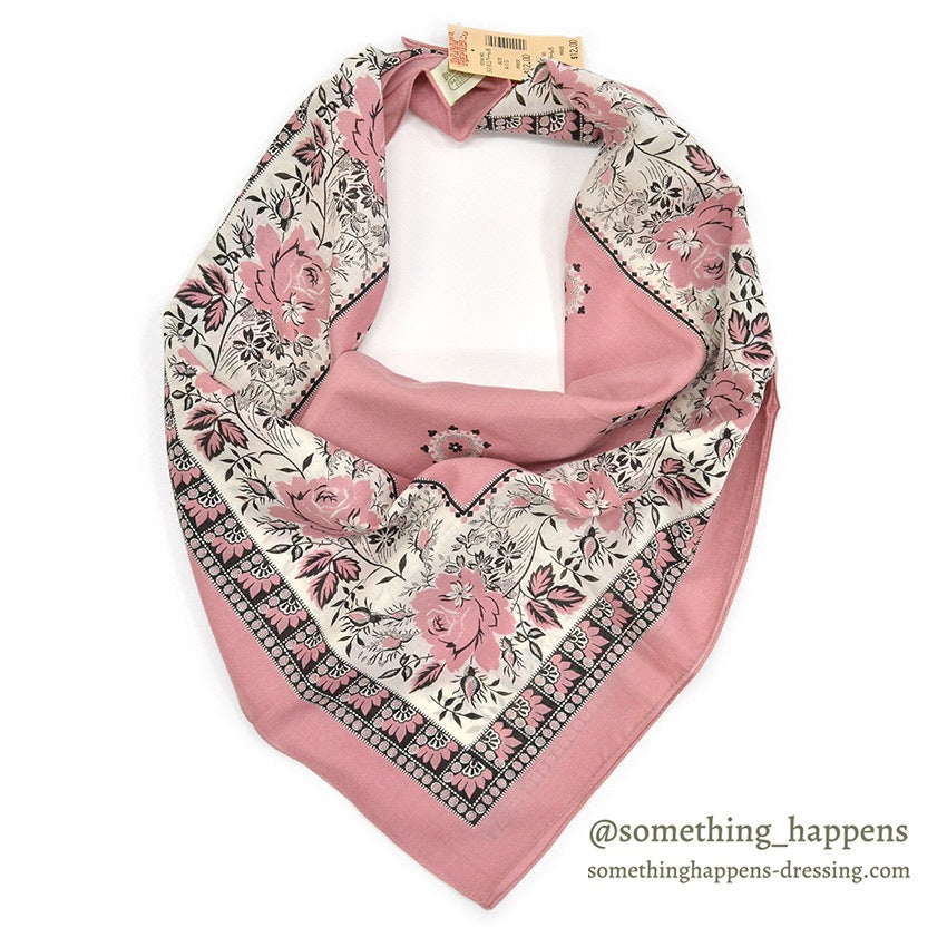 1980's DEADSTOCK BANANA REPUBLIC SAFARI & TRAVEL BANDANA PINK...