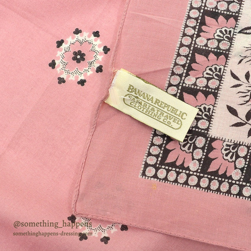 1980's DEADSTOCK BANANA REPUBLIC SAFARI & TRAVEL BANDANA PINK...
