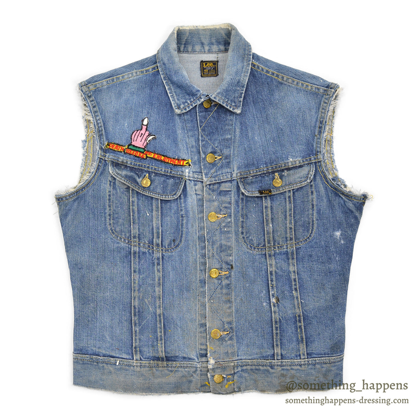 ~1970's Lee 101-J " DEATH BEFORE REENLISTMENT" CUT-OFF DENIM VEST... 40 LONG