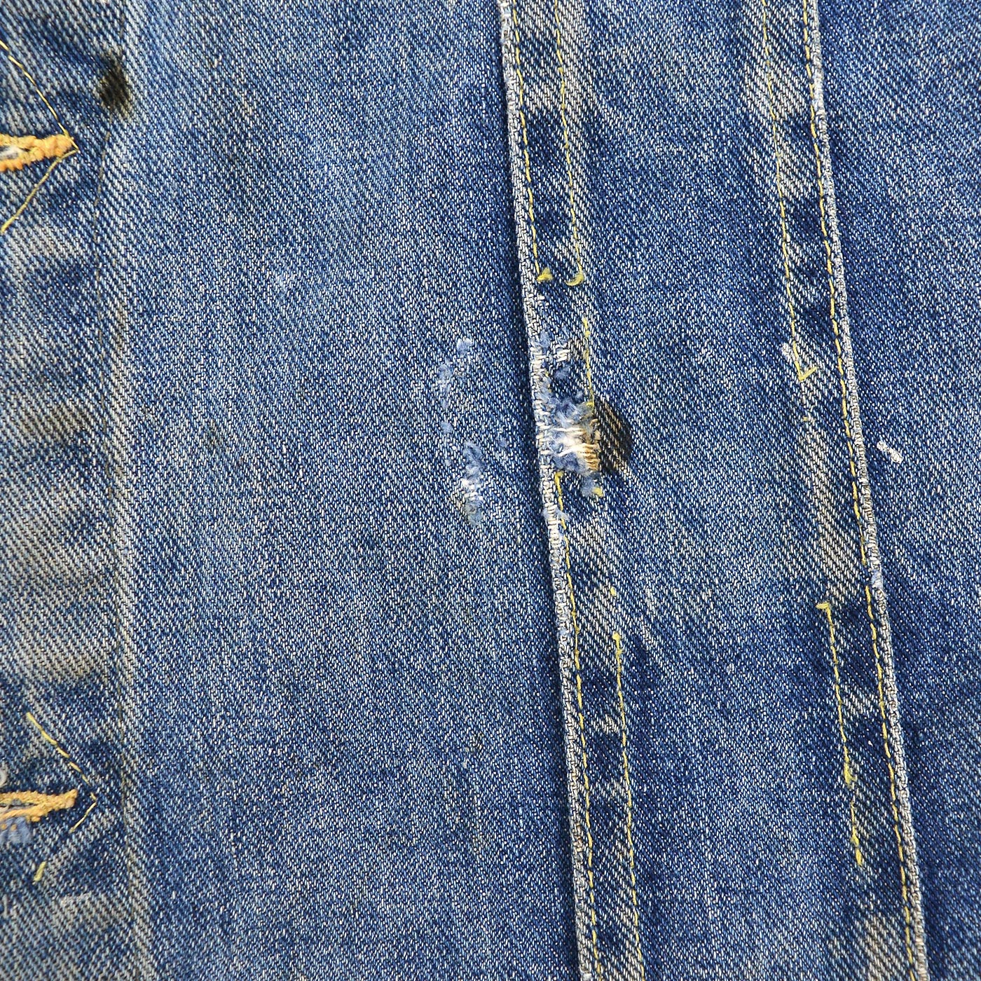 ~1970's Lee 101-J " DEATH BEFORE REENLISTMENT" CUT-OFF DENIM VEST... 40 LONG
